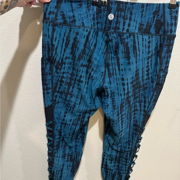 TORRID blue and black tie dye active set - Picture 8 of 9